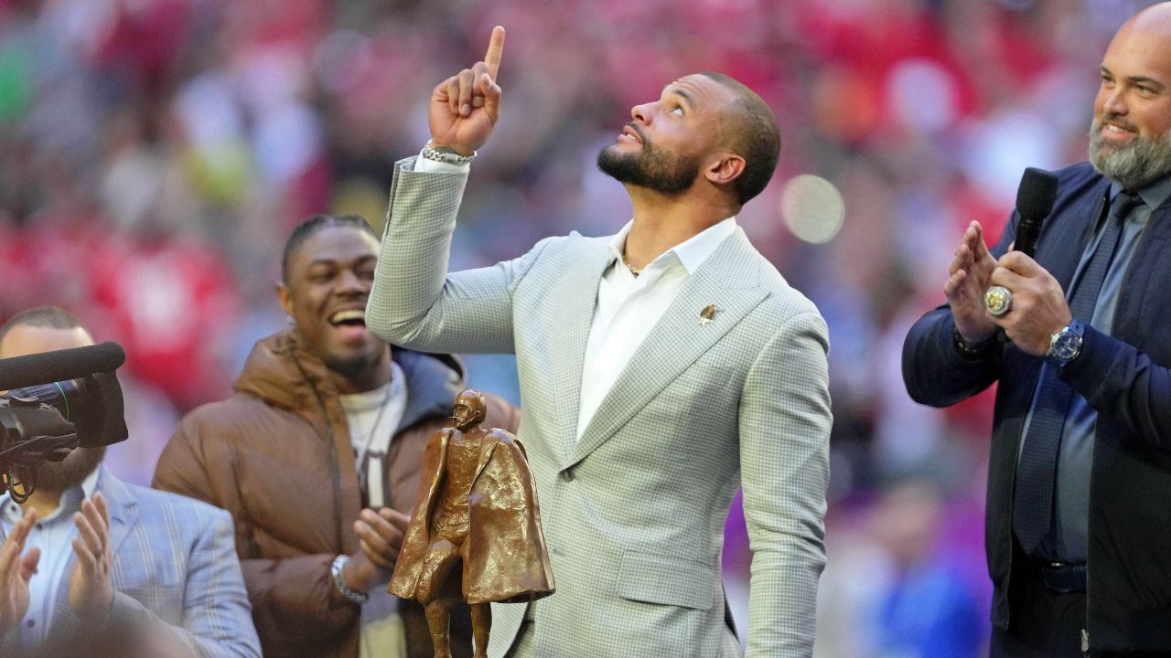 Dak Prescott Believed to Be on Path to Becoming First Ever $60 Million NFL Player and Fans Approve