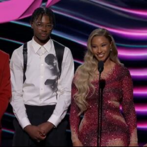 “LeBron James Is the Baddest Mother…”: Zhuri Stopping Savannah James From Cussing at ESPYS Had Bronny James Grinning