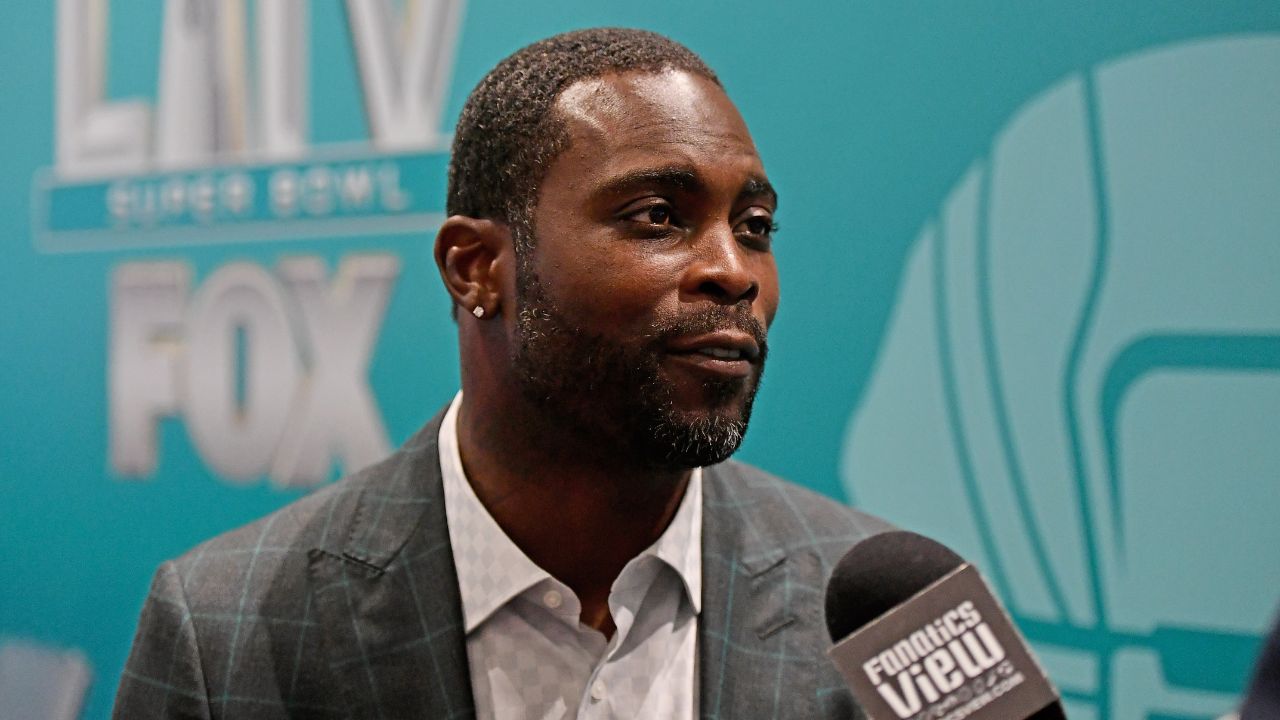 “I Wasn’t Confident”: Michael Vick Reflects on the Challenges of Playing Quarterback as a Black Athlete