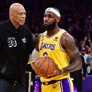 Redditors Speculate LeBron James Was Conceived on the Night Kareem Abdul-Jabbar Broke Wilt Chamberlain's Scoring Record