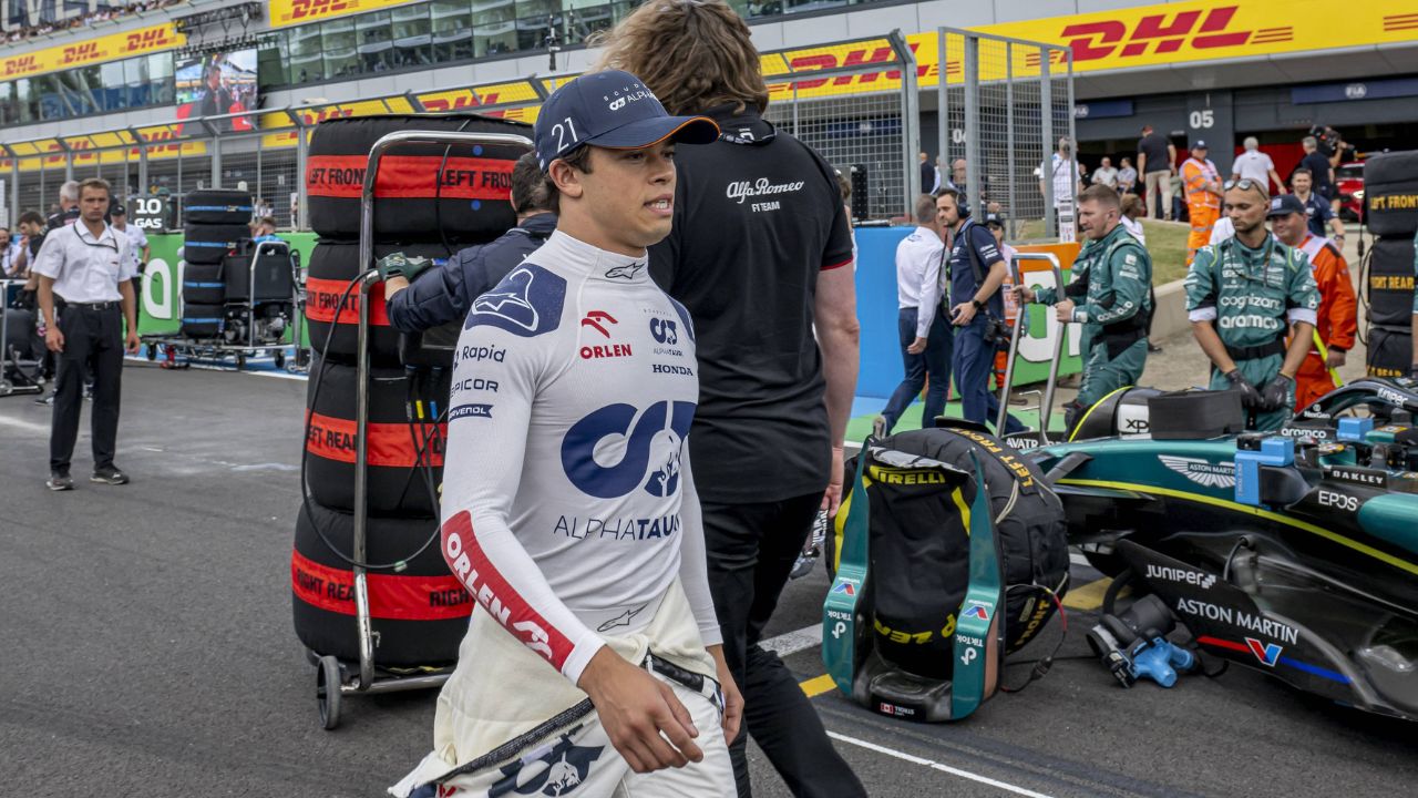 Red Bull Robbing Lewis Hamilton Title Allegations Fake As Nyck De Vries Clears the Air on 'Defamatory' Comments