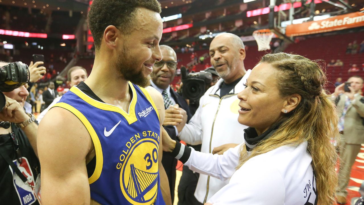Having Fined Stephen Curry $100 per Turnover, Mother Sonya Curry Almost Cost Him His Chance at Davidson Over a Text on His Phone