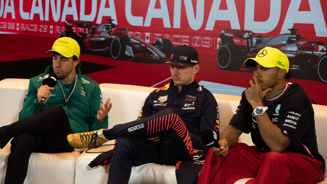 "A Step Ahead": Lewis Hamilton or Max Verstappen? Fernando Alonso Solves the Debate of Decade With Hard to Argue Reasoning