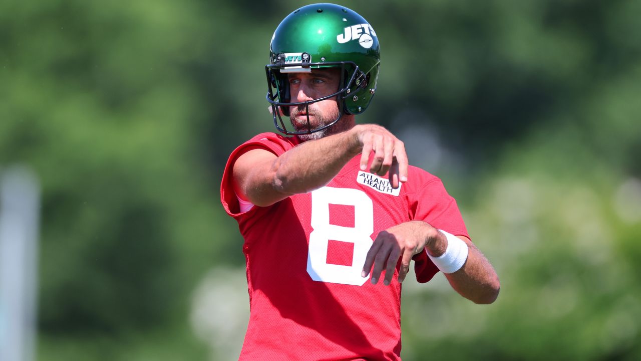 $200,000,000 Worth Aaron Rodgers Asks For A $1,250,000 Support From Fans For His Visionary Project On Online Sports Database