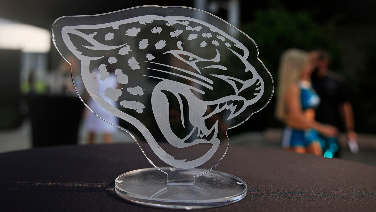 Jaguars' New $120,000,000 Facility Boasts an Astounding Bathroom Feature That Can Help Track Player Health in a Unique Way