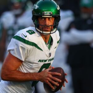 With a Vision to Further Expand His $200,000,000 Worth, Aaron Rodgers Joins Hands With Major NY-Based Footwear Brand