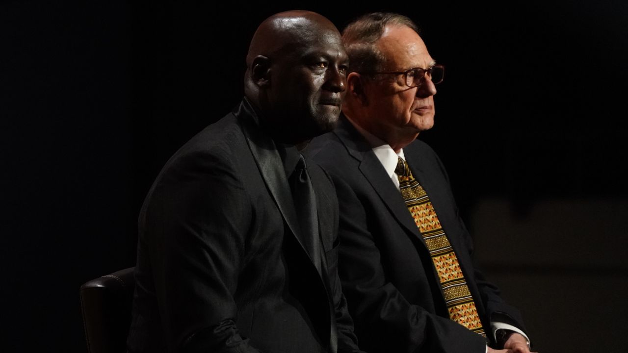 Despite Kindly Showing Michael Jordan $3,100,000 Worth Gesture in 1993, Bulls Owner Faced Accusations of Taking Advantage of MJ's Retirement