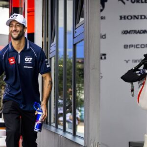 Liam Lawson Sheds Light on Daniel Ricciardo’s Message to Him Before the Aussie Left AlphaTauri Responsibility for Him
