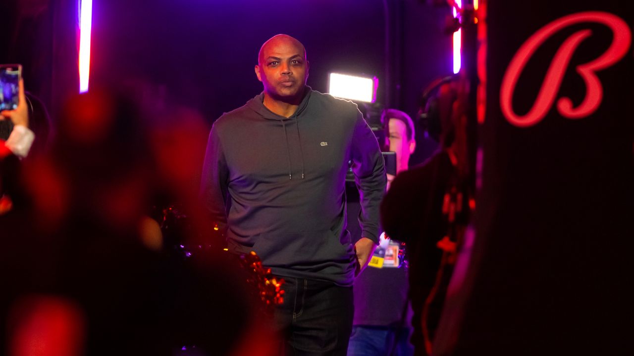 Pulling In $2,900,000, Charles Barkley 'Selfishly' Revealed A Monetary Upside To Tearing His Ligament 32 Years Ago: "Get Paid For The Next 6 Years"