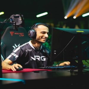 An image of FNS playing Valorant at VCT