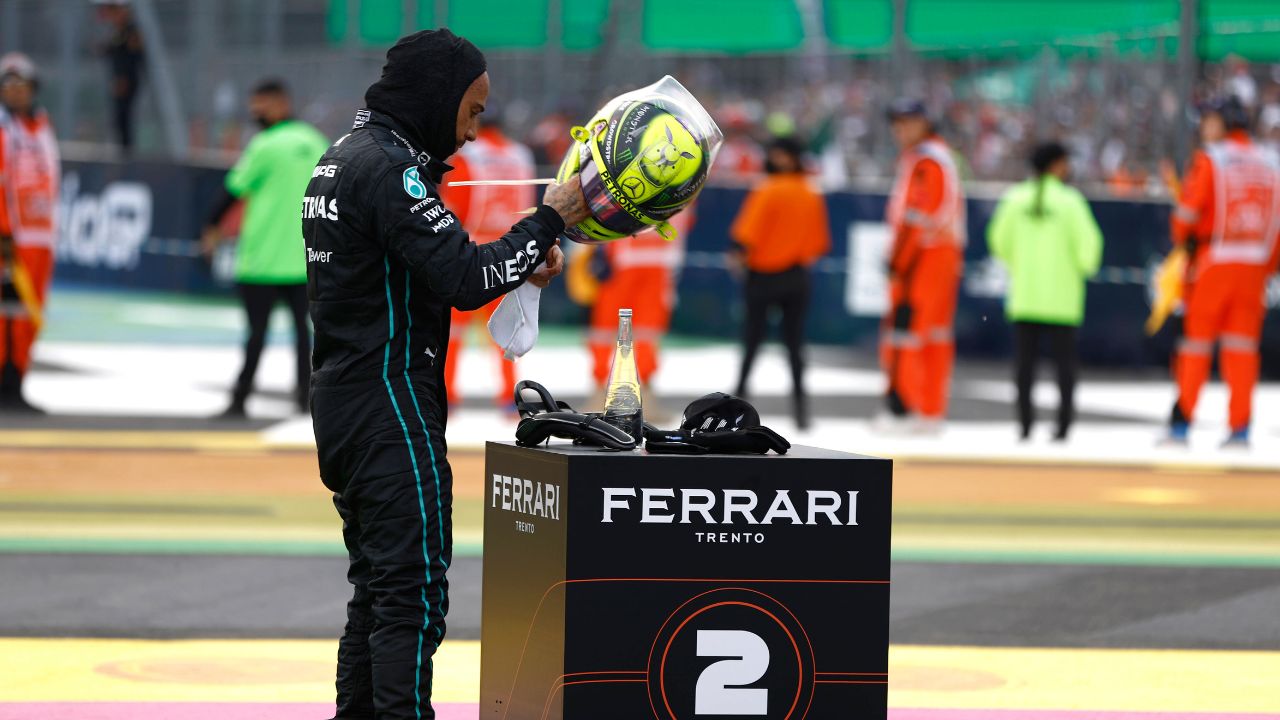 8 Years Before Anthony Hamilton Got $1,300,000 House, Lewis Hamilton Made Big Sacrifice for $378 Helmet His Dad Couldn't Afford