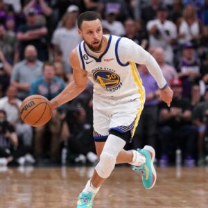 6ft 2″ Stephen Curry ‘Hilariously’ Reveals His Stance on Playing Defense 2 Years After Talking About an All-NBA Defensive Selection: “Sometimes”