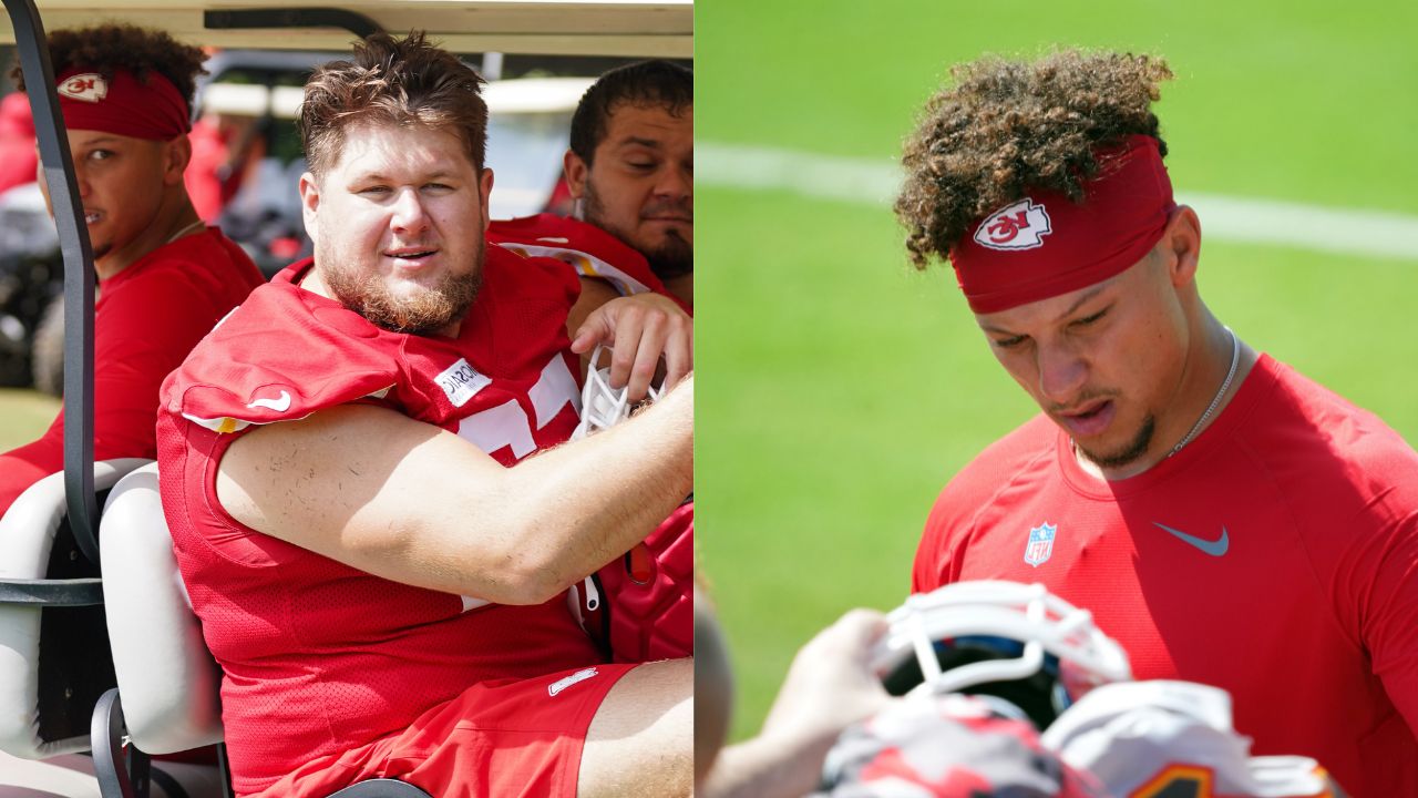 "Wish Patrick Mahomes Was Like You": Cred Humphrey Giving Autographs Despite Resistance from PR Team, Reminds Fans of 'Can't Sign for Everyone' Incident