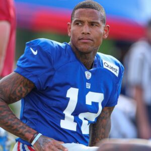 “I Can Serve People”: Darren Waller Once Worked in a Grocery Store Before Retiring From the NFL