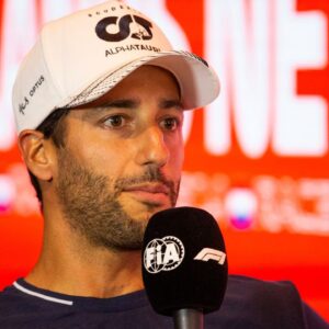Daniel Ricciardo Reveals He Wanted Red Bull to Delay Nyck de Vries' Immediate Exit From AlphaTauri
