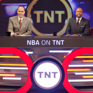 Having Caught Charles Barkley’s Lie on Live TV, Shaquille O’Neal and Kenny Smith ‘Ganged Up’ on 11x All-Star: “Don’t Think I’ve Ever Gotten Beat by 31 Points in a Playoff Game!”