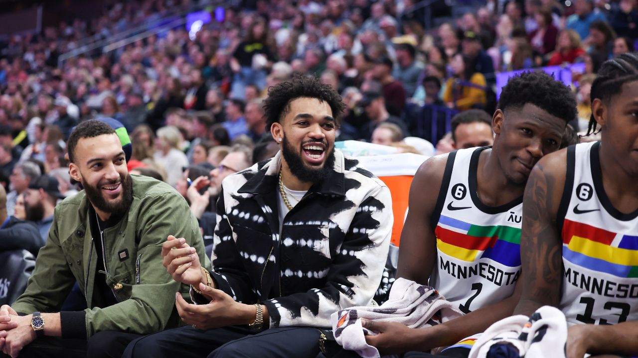 Hit With Inappropriate '$41,000,000 Or $36,000,000' Query, Anthony Edwards Firmly Stands His Ground For His Teammates