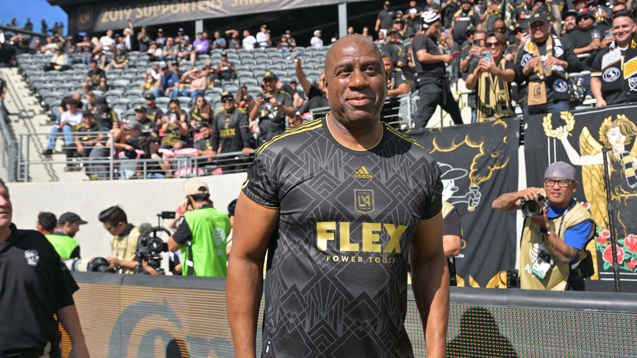 "Been Broke My Whole Life": Tempted By $200,000 Deal, Magic Johnson Had His Father Sternly Advice Him Against Hastily Signing A Contract