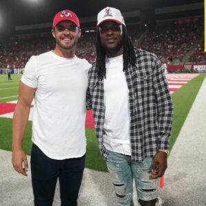 A Year Before Signing $141,250,000 Raiders Deal, Davante Adams Was Offered a Brand New Car by Derek Carr to Lure Him to Land in Sin City