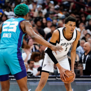 7ft 5" Victor Wembanyama Surprisingly Does a Full Split to Showcase His Uncanny Flexibility