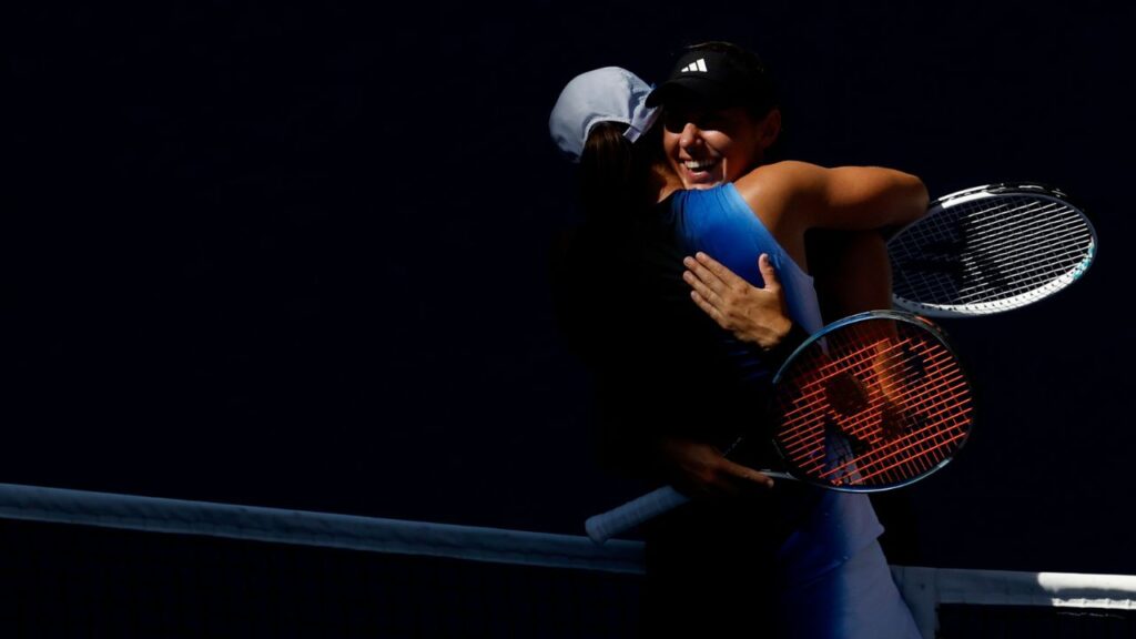 Iga Swiatek Names Her Favorite Character From Friends as Memes Flood Twitter for Beating Her Friend at US Open