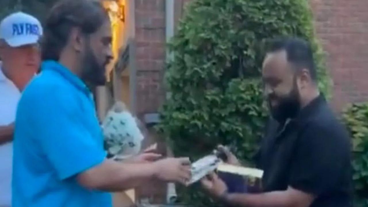 12 Weeks After Receiving Chocolates From Air Hostess, MS Dhoni Hilariously Demands Back Some From Fan After Signing Autograph