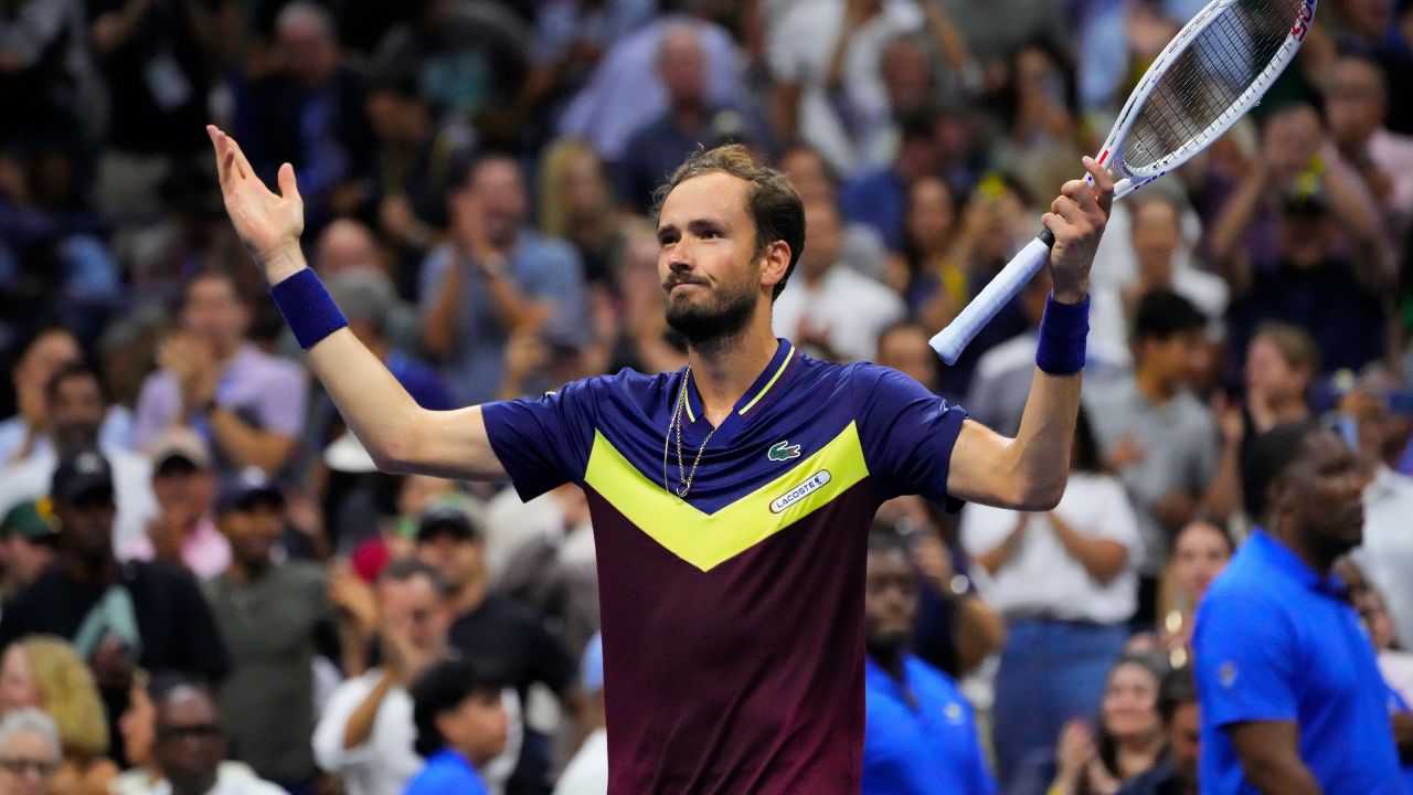 "I Hope I Can Break This Thing": Carlos Alcaraz & Jannik Sinner Watch Out as Daniil Medvedev Vows To Defend Shanghai Masters