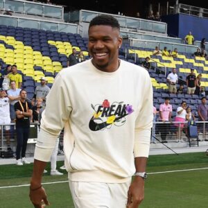 “2 Bedroom to 10,000 Square Feet!”: Giannis Antetokounmpo ‘Shelled Out’ $1,800,000 on 'Luxurious Abode' 2 Years After Signing $100 Million Bucks Extension