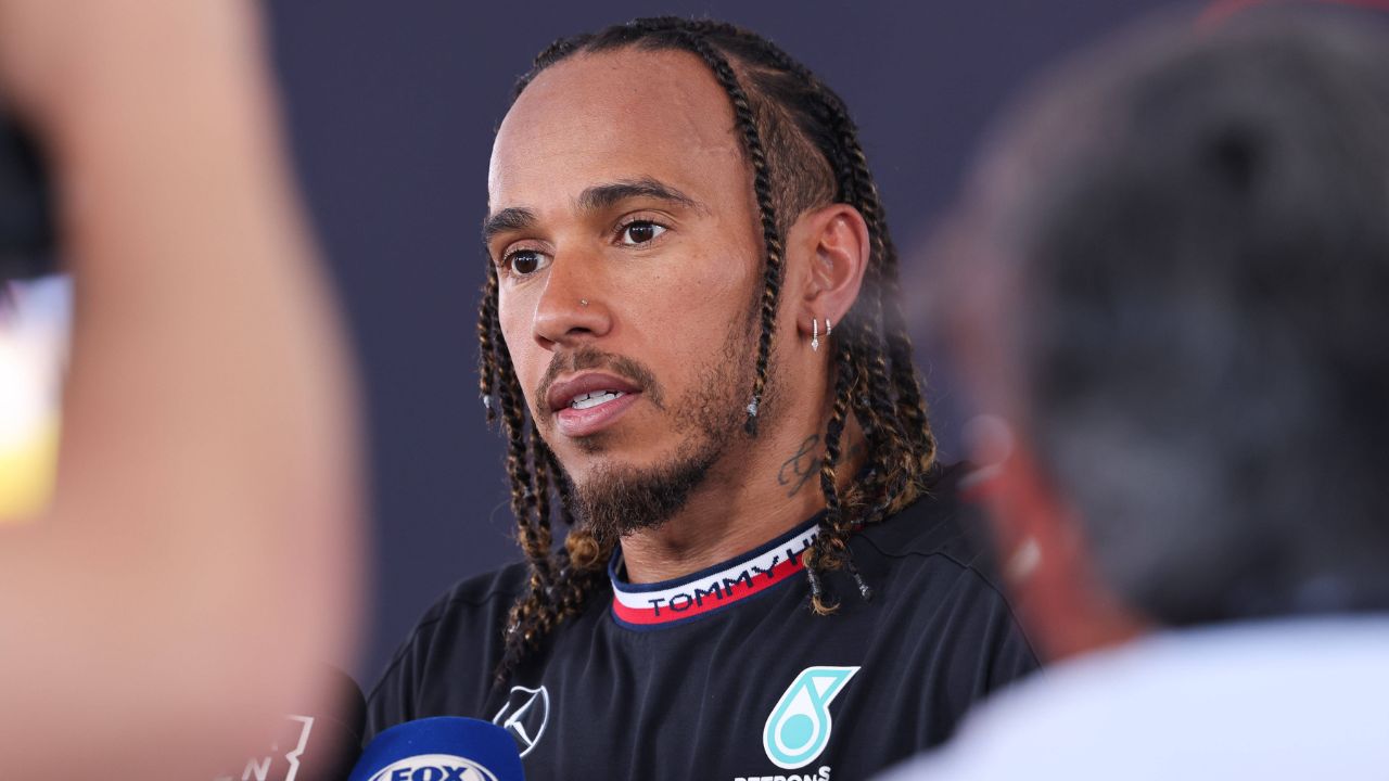 Former Rival Gives a Peek Into Lewis Hamilton’s Defeated Mindset: “He’s Really Down”