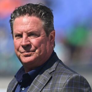 12 Years Ago Dan Marino Took a 55% Hit When Selling His Florida Palace For $7,200,000