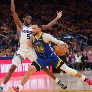 “We Don’t Talk Much About Basketball”: De’Aaron Fox Describes Relationship With Stephen Curry After 114–122 Loss to Warriors