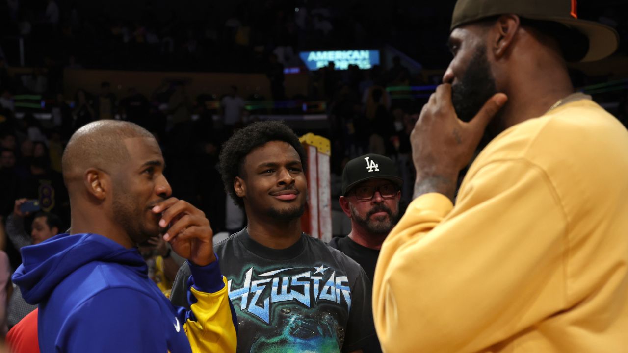 Beating ‘Fruit-Bowl Eating’ LeBron James’ Lakers, Chris Paul ‘Cheerfully’ Greets Bronny at Crypto.com Arena