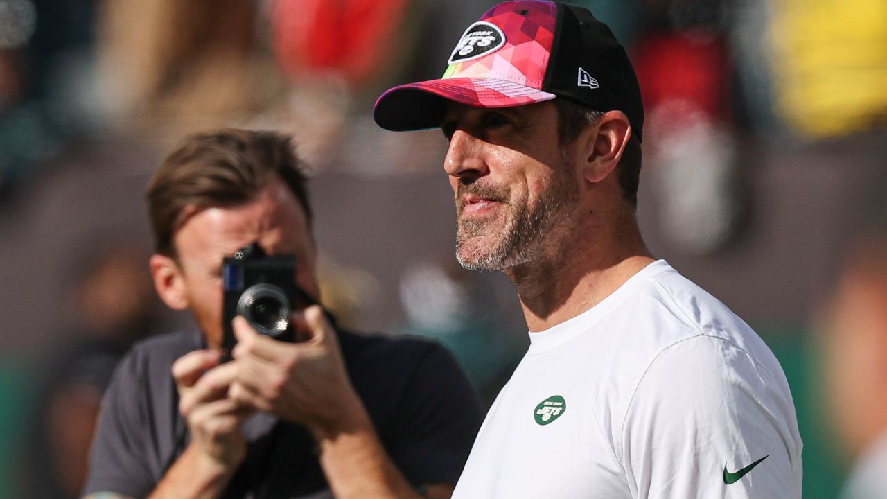 Aaron Rodgers Mentions How He Helped the Jets By Practicing Without Crutches Despite 3 Weeks Into Achilles Tear