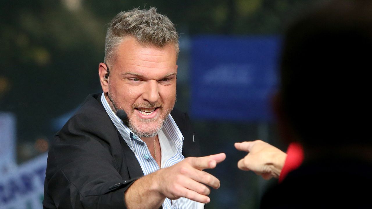 On This Day, 15 Year Old Pat McAfee Got Booed by 65,000 Titans for Wearing a Steelers Jersey