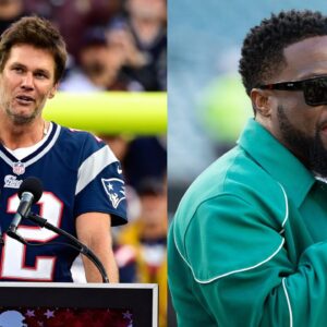 Tom Brady Trades His Rookie Card Along With $1,000, Only to Troll Eagles Fan Kevin Hart With a Kid Sized Jersey