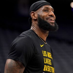 LeBron James, Exactly 20 Years After Dropping 25-9-6 In His Debut, Shows Off His Iconic Dunk Against The Kings: "Craziness!!"