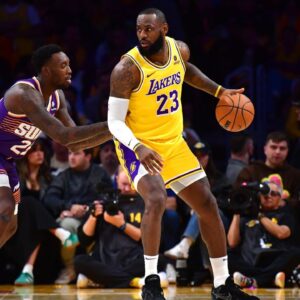 "They needed LeBron James to Take Over": Famous 'LeBron Hater' Skip Bayless Lauds the Lakers Star for Refusing to Sit Out in the 4th Quarter