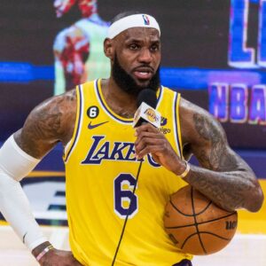 Despite1 LeBron James Scoring Title, 13-Year-Old Video of Lakers Star Claiming He Could Win It Ever Year Has Reddit Convinced He Actually Could