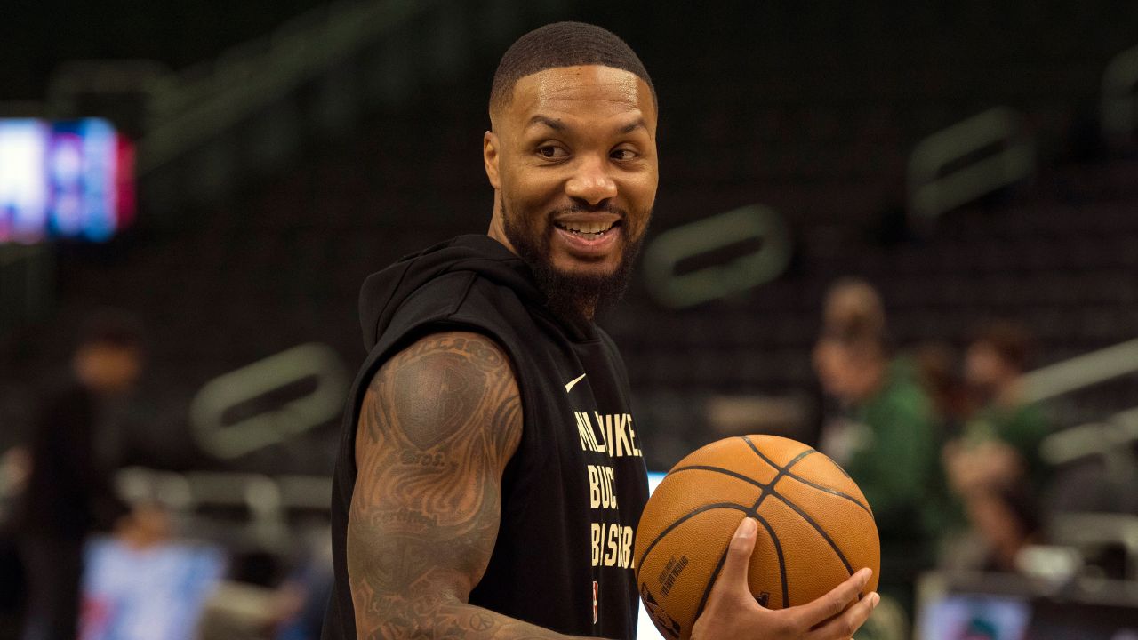 Following His 39 Point Outburst In Bucks Debut, Damian Lillard Shows Off His Hops Despite Being 33 Years Old