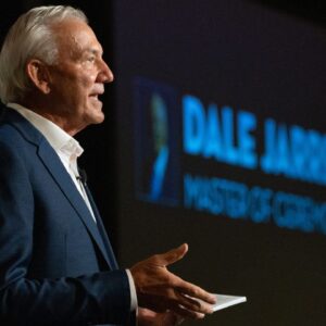 NASCAR Hall of Famer Dale Jarrett Backs Dale Earnhardt Jr.’s Championship Pick for This One Reason