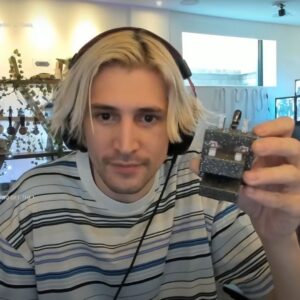 Adin Ross likes the ender dragon pendant bought by xQc and asks people to show hate towards the purchase