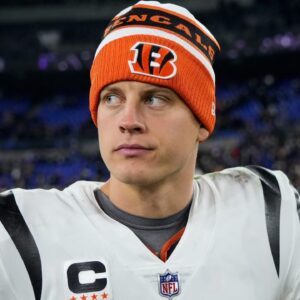 Joe Burrow Using His Time Off the Field to Learn the Defensive Side of the Ball After Season Ending Injury