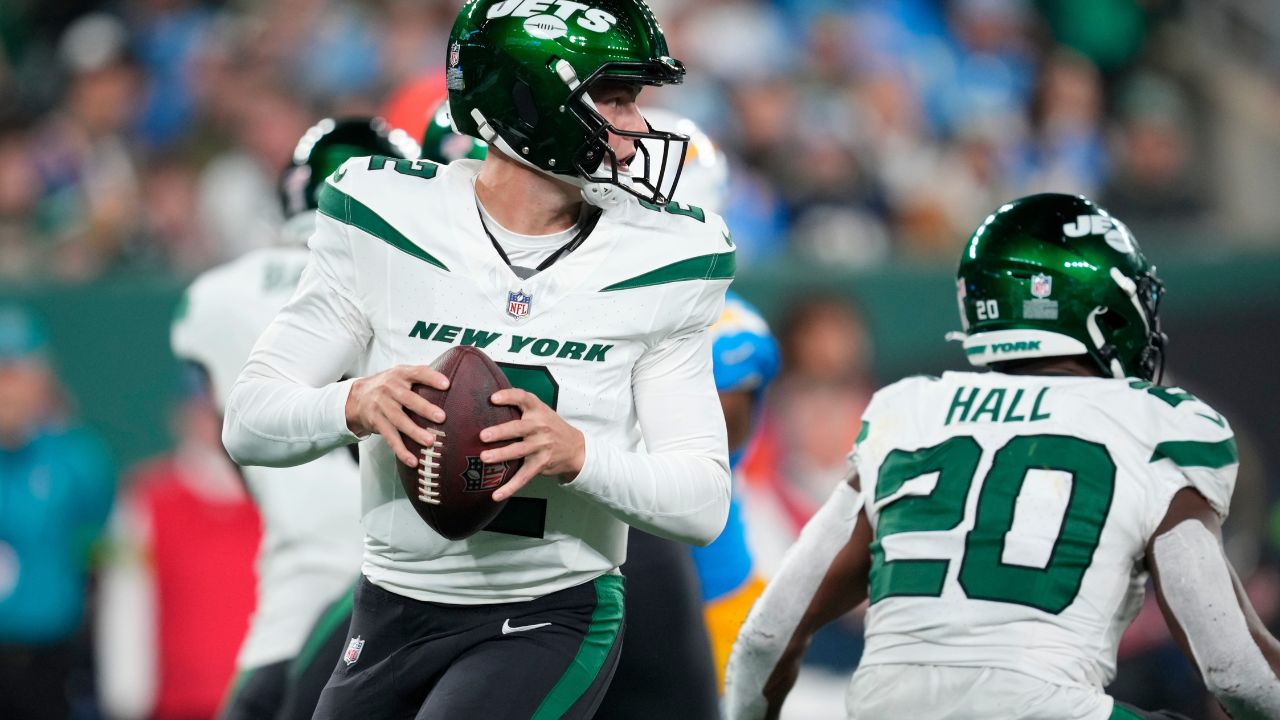 "We Shoot Ourselves in the Foot": Zach Wilson & Robert Saleh Reflect on Jets' Horrible Day Against Chargers