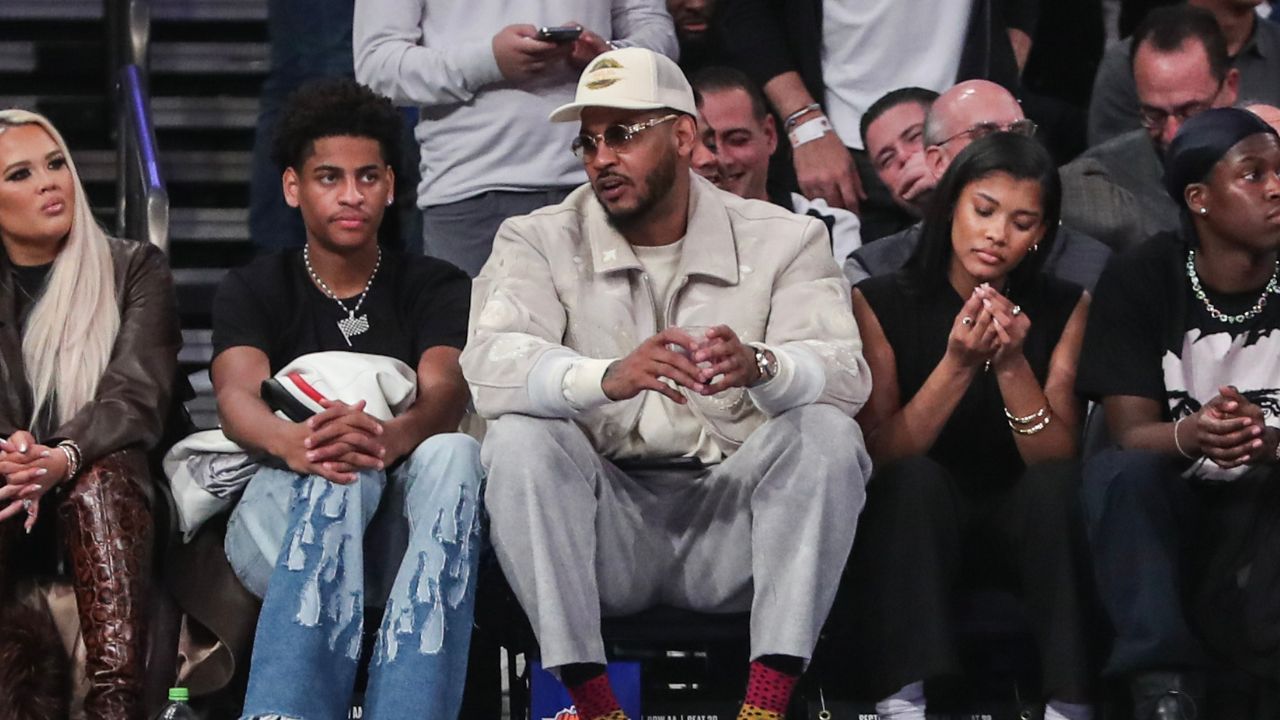 "Wrong Place Wrong Time": 'Retired' Carmelo Anthony Hilariously Explains Why He Showed Up On Son Kiyan's TikTok Off Beat