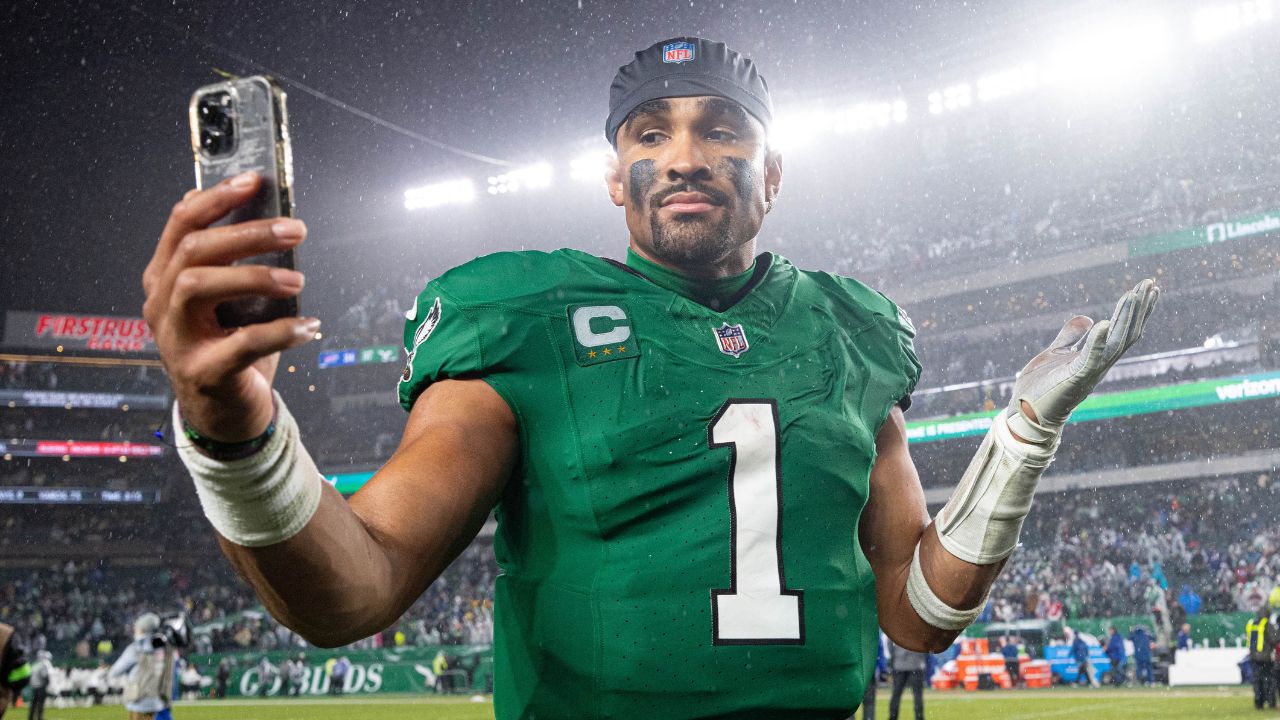 The Week 12 MVP Odds Puts Jalen Hurts at Top But Leave NFL Fans Up in Arms With No Sign of Tyreek Hill, CJ Stroud or Brock Purdy in Top 5