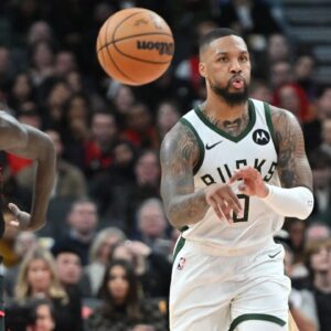Pegging The Situation As 'Right', Damian Lillard Claims Giannis Antetokounmpo's Absence Led To Him Being More Assertive In Bucks Win
