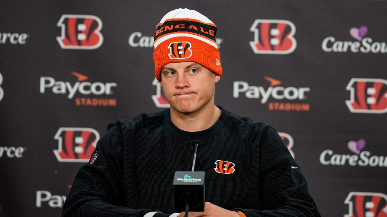 Fans Call Joe Burrow a “Terrible Liar” After Blatantly Denying a Relation Between the Sleeve Worn by Him During Plane Ride and His Season Ending Injury