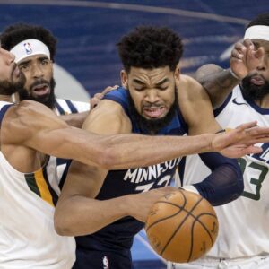 “They’re Not Like Shaq!”: Charles Barkley Calls Out ‘Stupid’ Timberwolves Trade to Pair Up Karl-Anthony Towns and Rudy Gobert