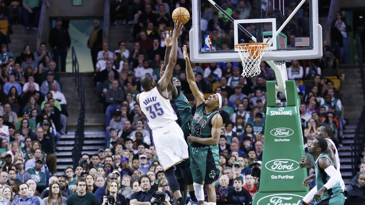 "Phoenix Needs a Point Guard": Kevin Garnett Believes Kevin Durant Will Direly Need a PG Once the Playoffs Start