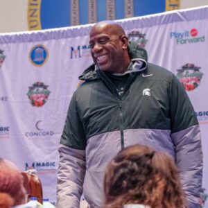 "Cold-Called 20 People": Magic Johnson 'Flexes' His Business Acumen By Claiming He Picked Apart Lakers Season Ticketholders' Brains In His Youth